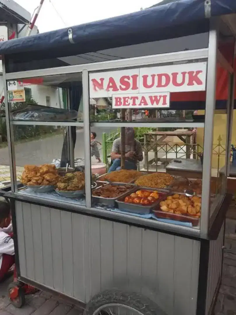 Juru Masak Untuk Jual Nasi Uduk