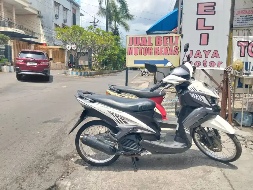 XEON 2015 model vario 125cc HELM IN PROMO MURAH KREDIT TANPA BUNGA