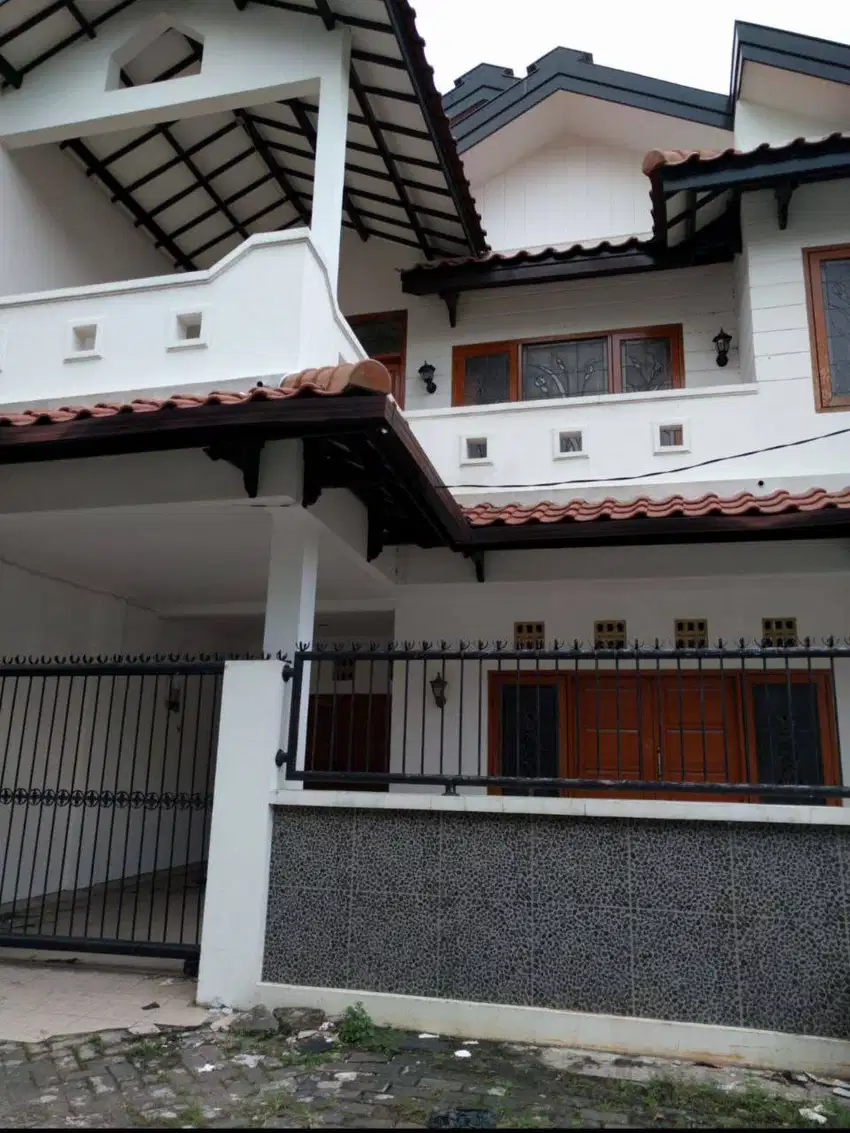 Rumah Gayungsari Graha Indah STRATEGIS, MASIH TERSEWA