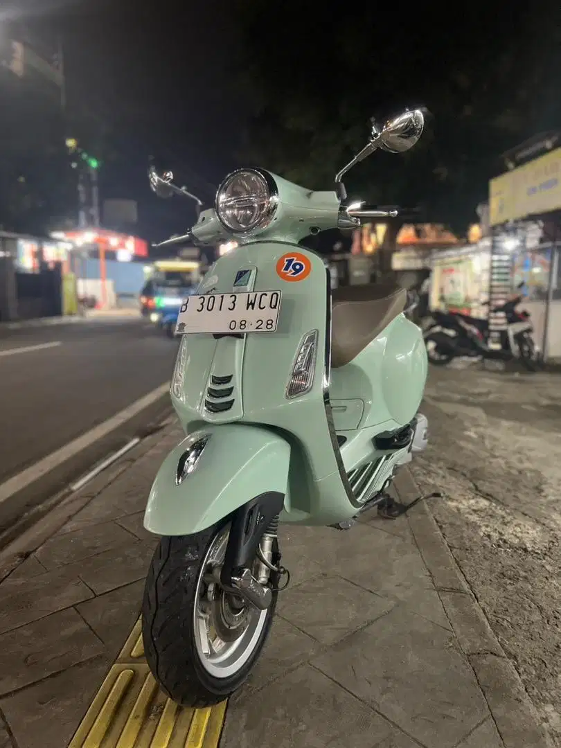 Dijual cepat Motor vespa primavera I-get 150 ABS