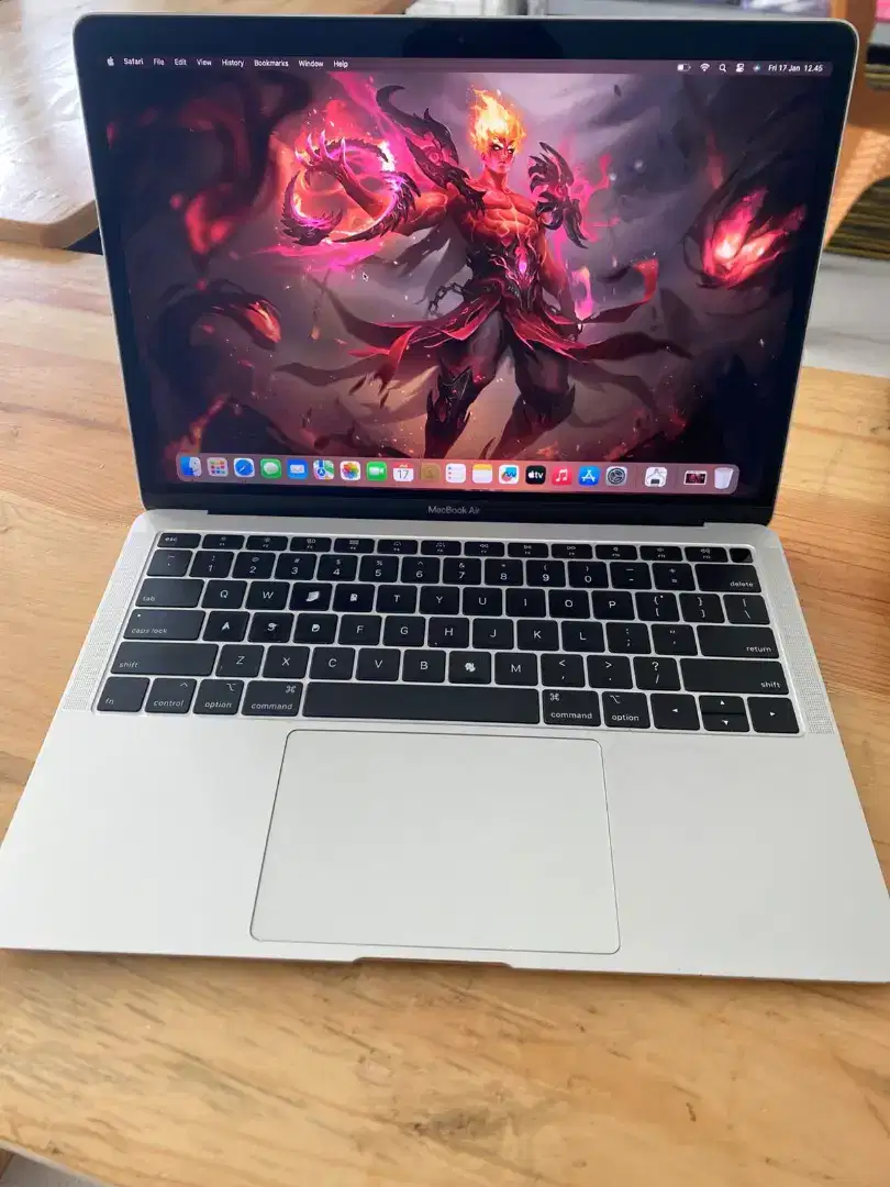 Macbook air 2019 8/256gb