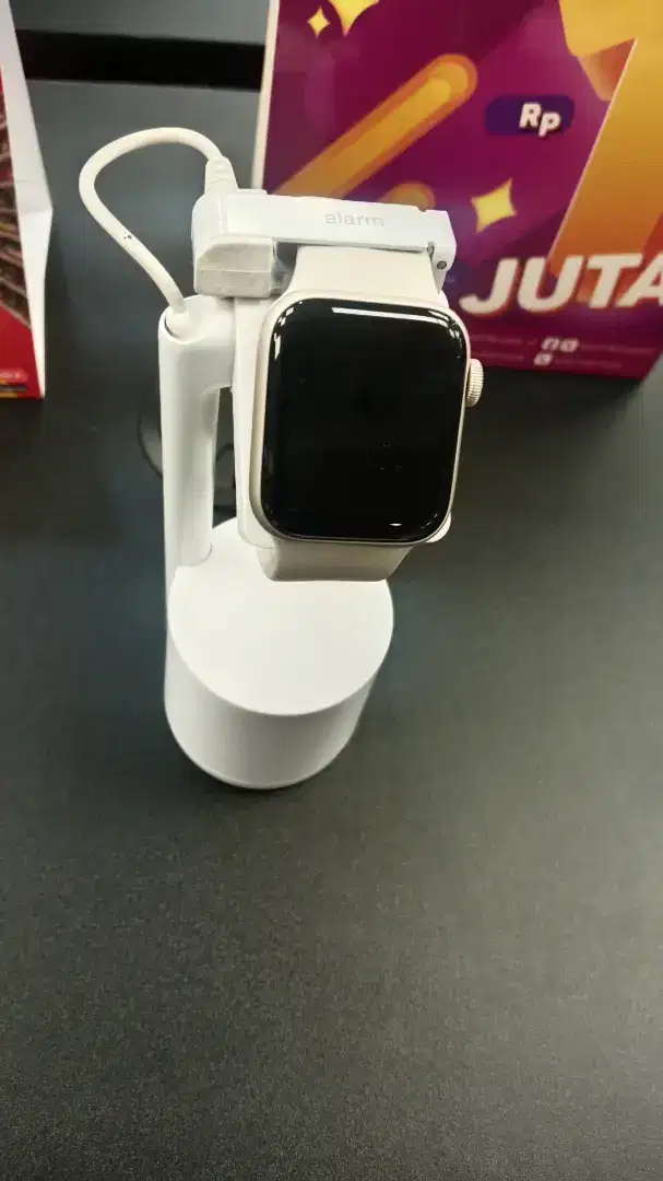 APPLE WATCH SE (BARU)