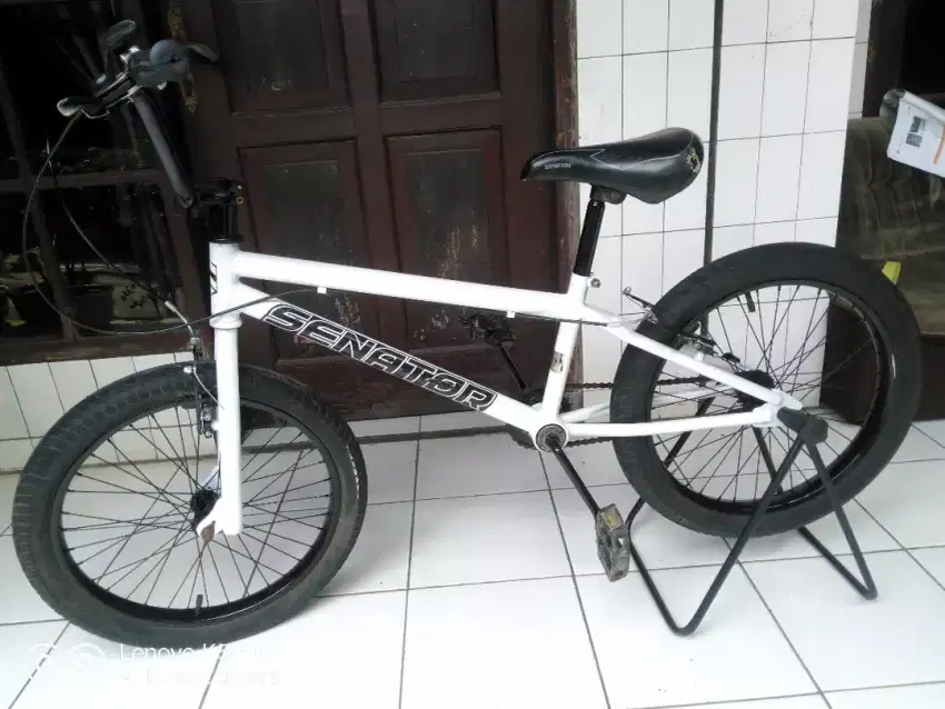 Sepeda bmx ukuran 20 mulus