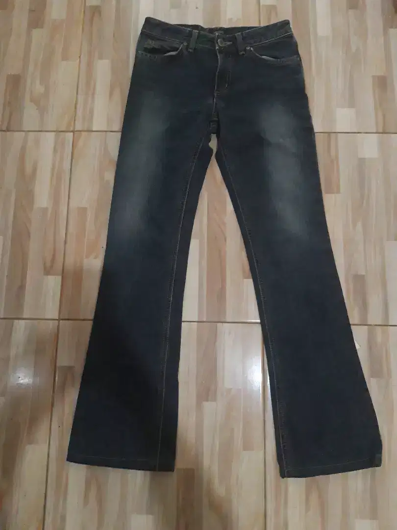 Celana jeans wanita