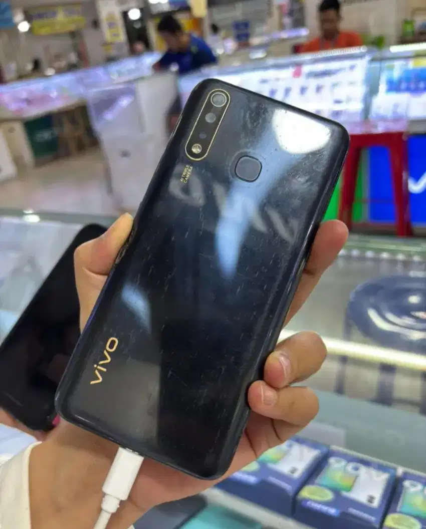 Vivo Y19 6/128 kotak hp casan ilang