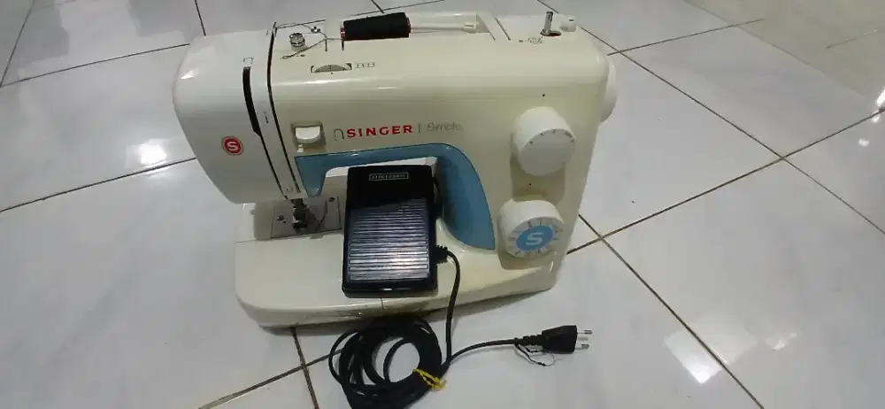 Mesin Jahit Portable