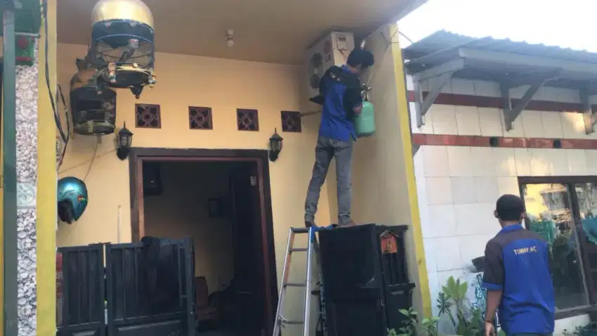 Jasa Cuci AC / Bongkar pasang ke rumah