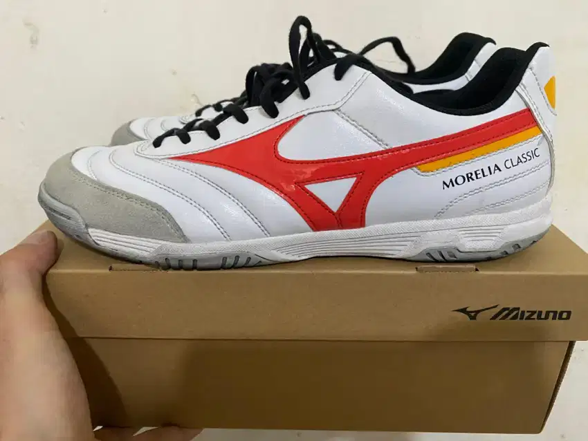 DIJUAL SEPATU FUTSAL MIZUNO MORELIA CLASSIC ORIGINAL SIZE 41