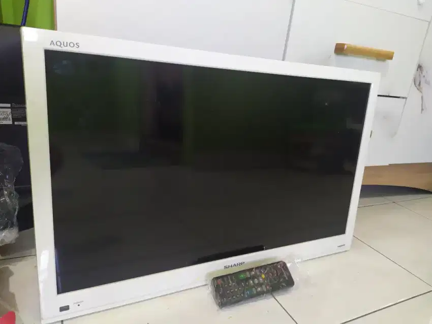 TV  Sharp LED 24