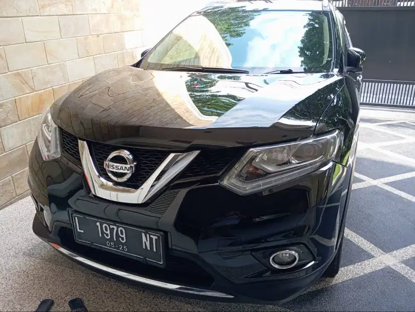 Nissan Xtrail 2.5 Matic 2015 type tertinggi Hitam