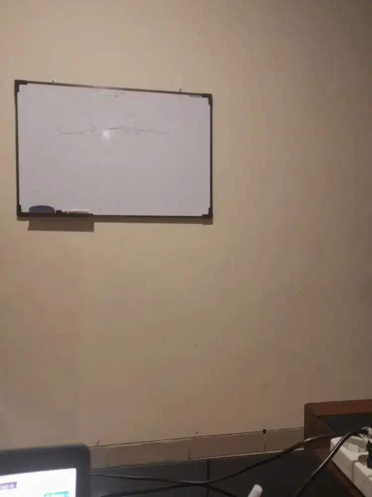 Momong anak dan bersih2 serta nyetrika baju