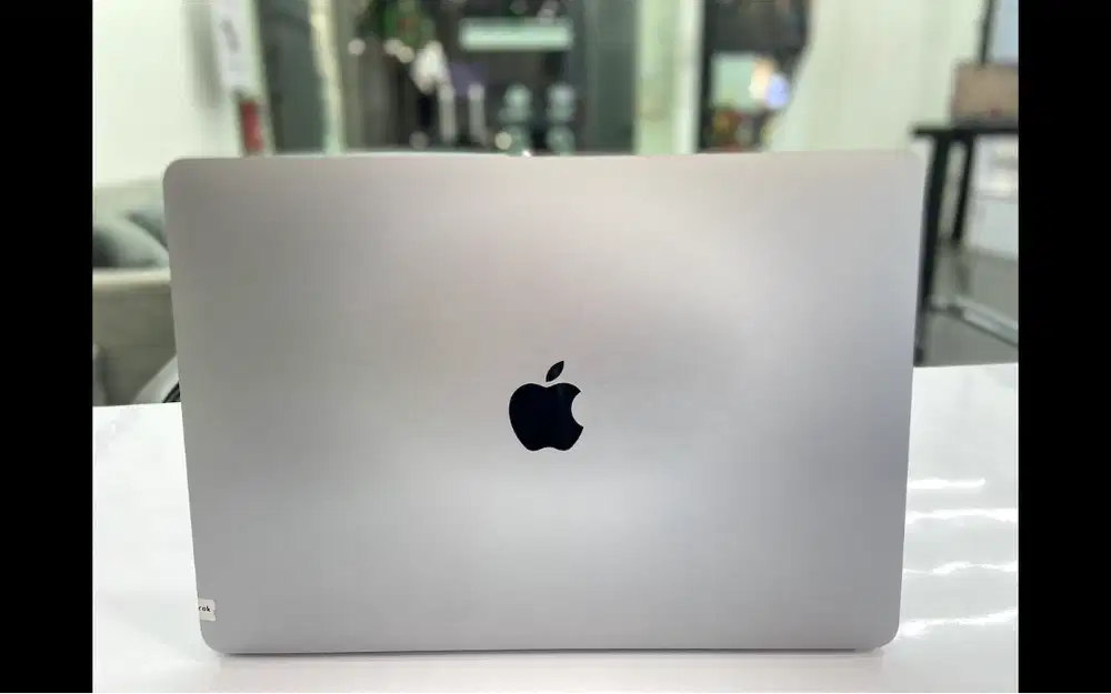 MACBOOK PRO 2019 RAM 16/256 GB CORE i5