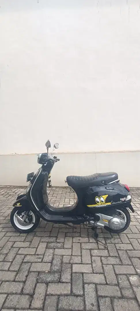 VESPA LX150 2VIE ORIGINAL PAJAK HIDUP