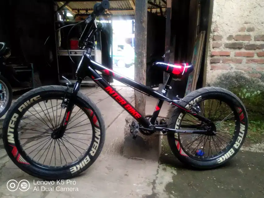 Sepeda bmx ukuran 20 like new