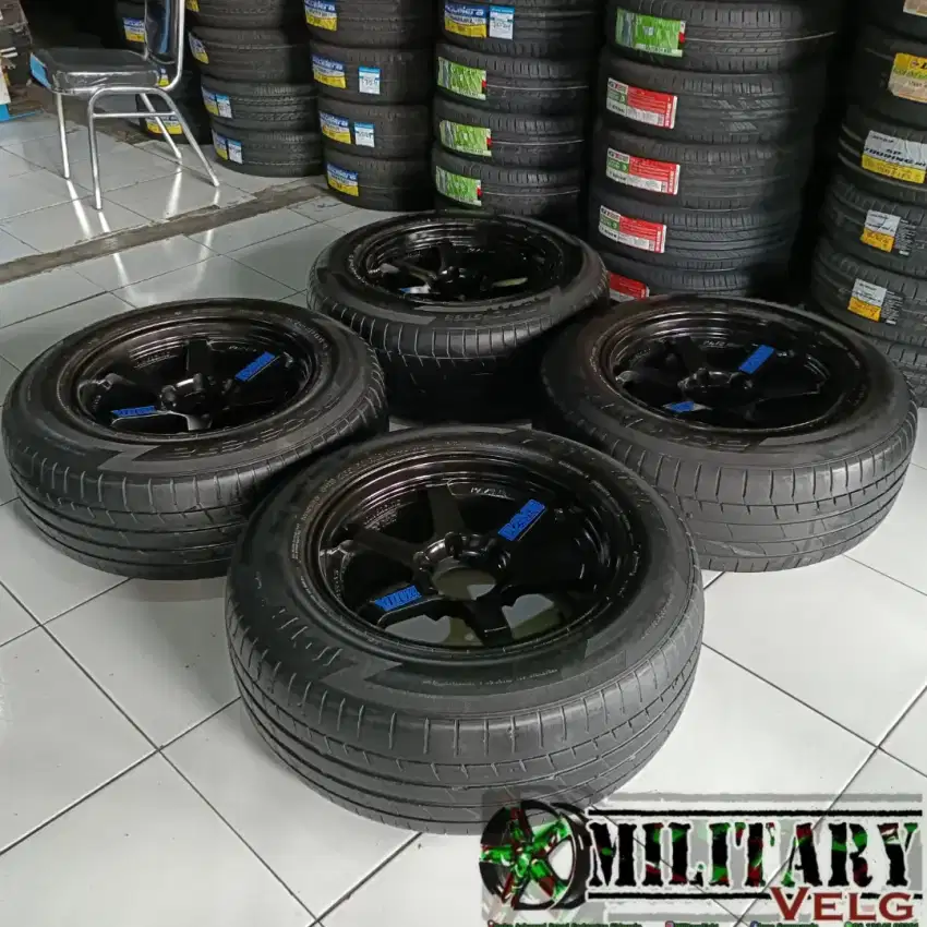 Volkrays TE37 SL R18 Blackchrome 6/139.7