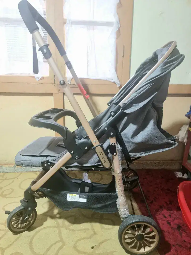 Stroller bayi, bisa perempuan atau laki laki