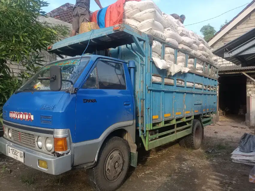 Truk Toyota Dyna Rino 95 surat Hidup