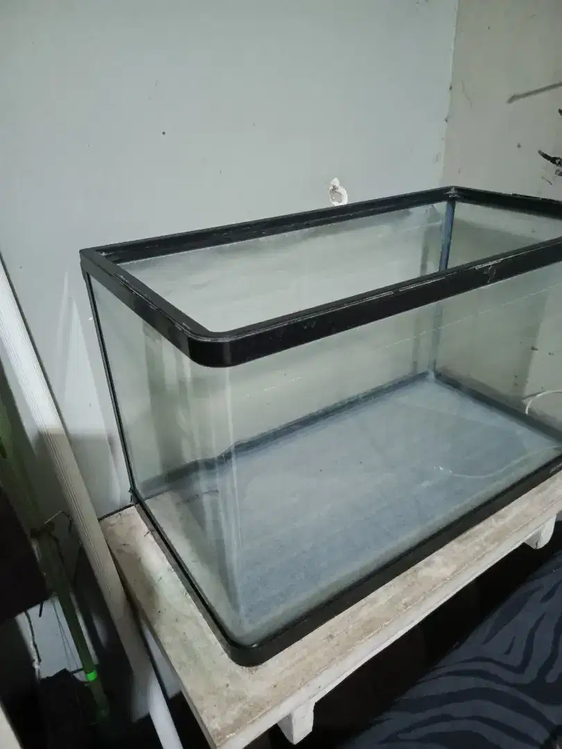 Aquarium dan meja nya