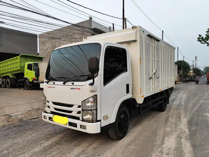 Dijual Isuzu Elf NMR71 - 6 Roda Box Tahun 2019