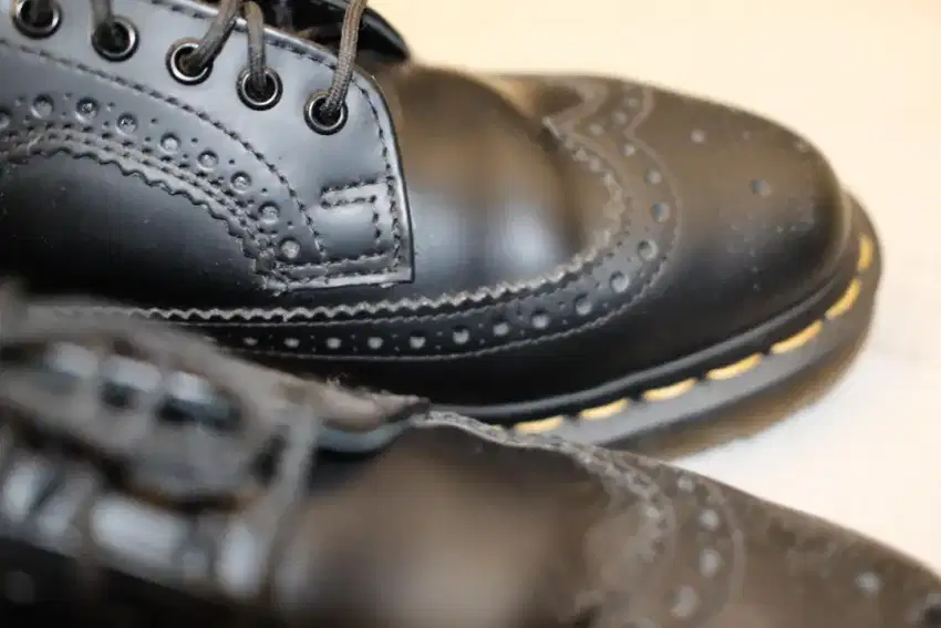 docmart Core 3989 YS Unisex black