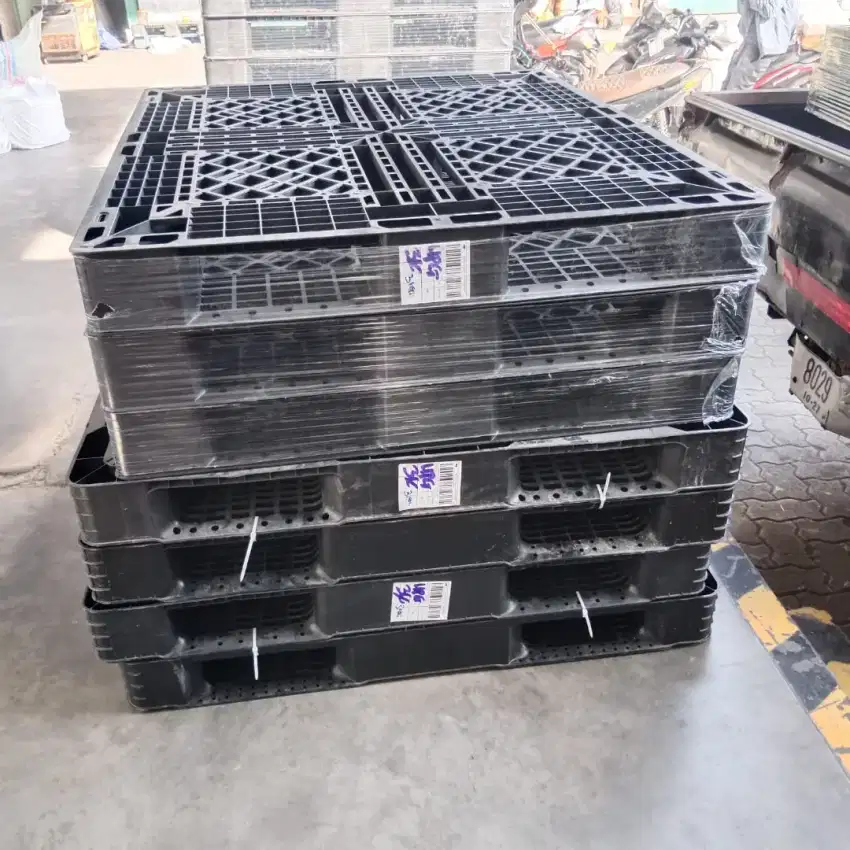 Pallet plastik baru palet plastik bekas