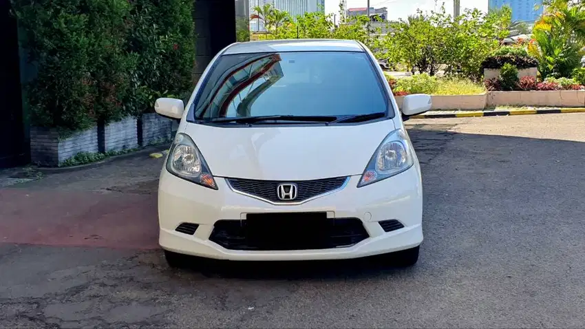 Honda Jazz 1.5 RS AT Putih 2011 KM120rb Rawatan Record AUTHORIZED