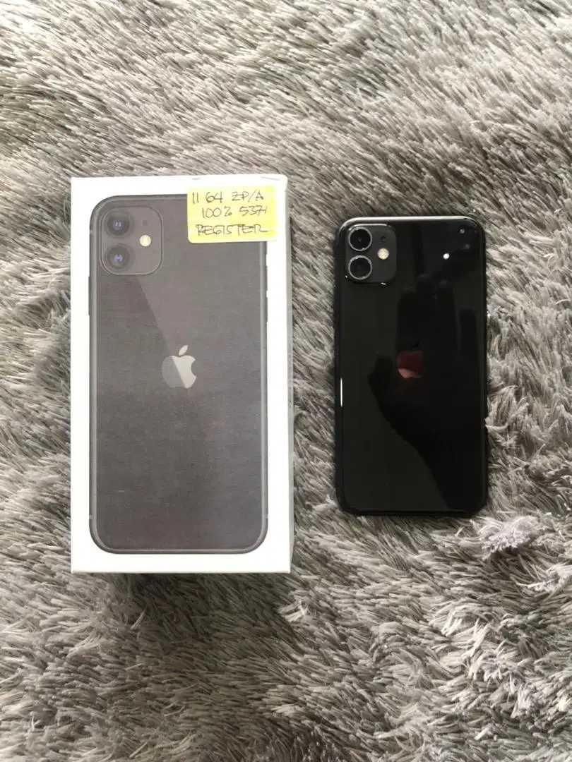 IPhone 11 64GB Black mulus Fullset BH 100% Sinyal Permanent