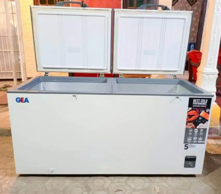 Freezer 1000L merk gea