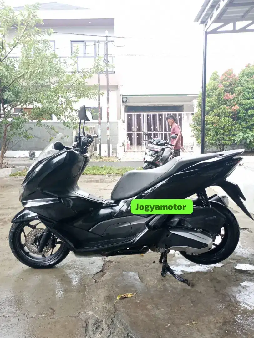 dijual cepat motor second honda pcx160 th 2021