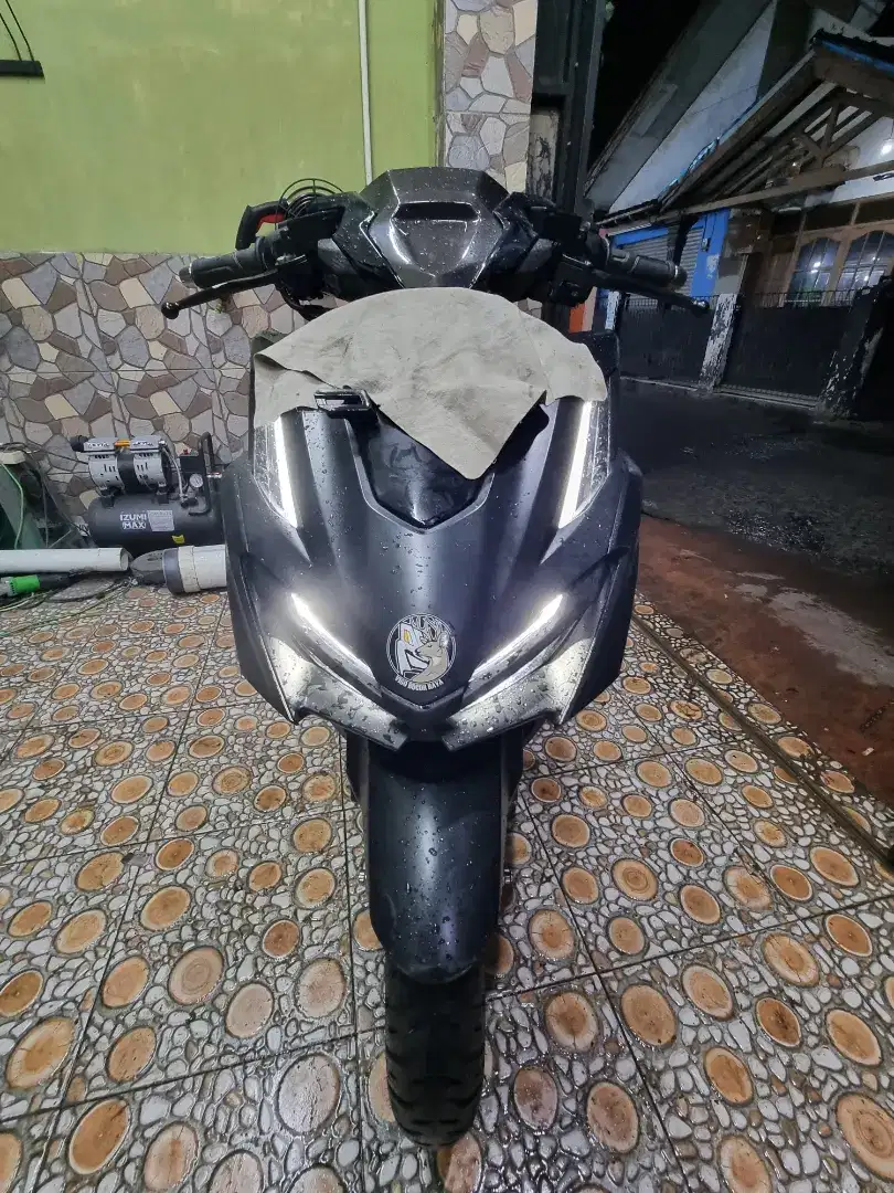 Vario 160 ABS hitam 2022