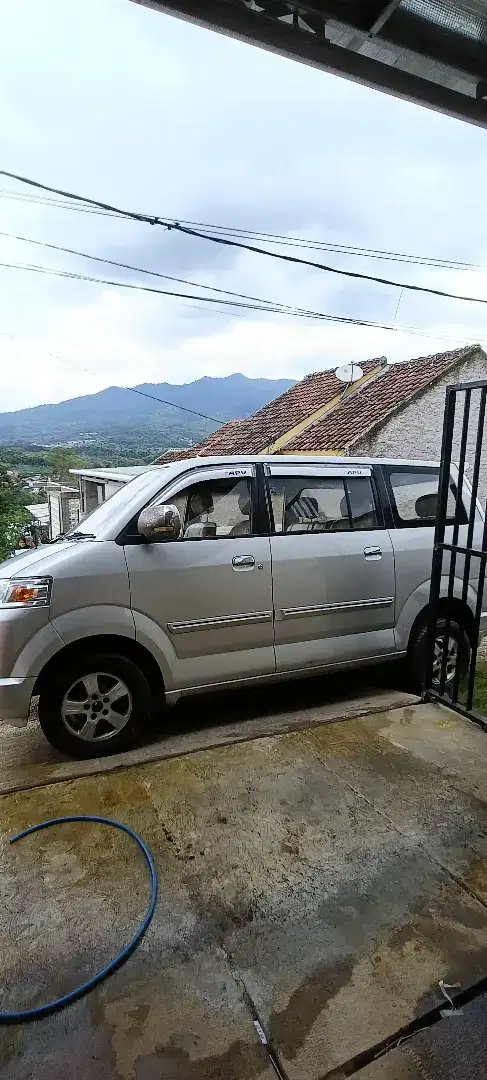 Dijual mobil apv