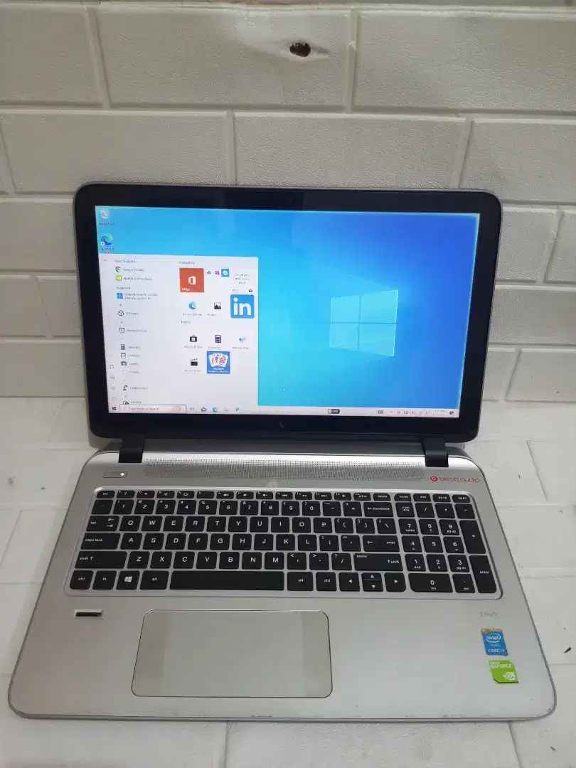 Touchscreen HP Envy Core i7 Gen4 Dual Grafik DDR 8GB  SSD 128GB 15.6