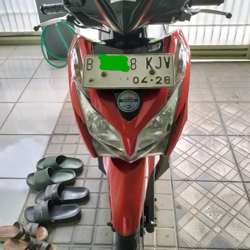 Honda Vario 2013 Merah, SS Hidup dan Komplit plat Bekasi Kota