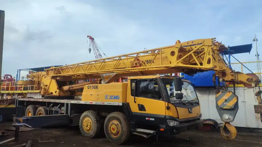 Mobile crane XCMG 50 ton