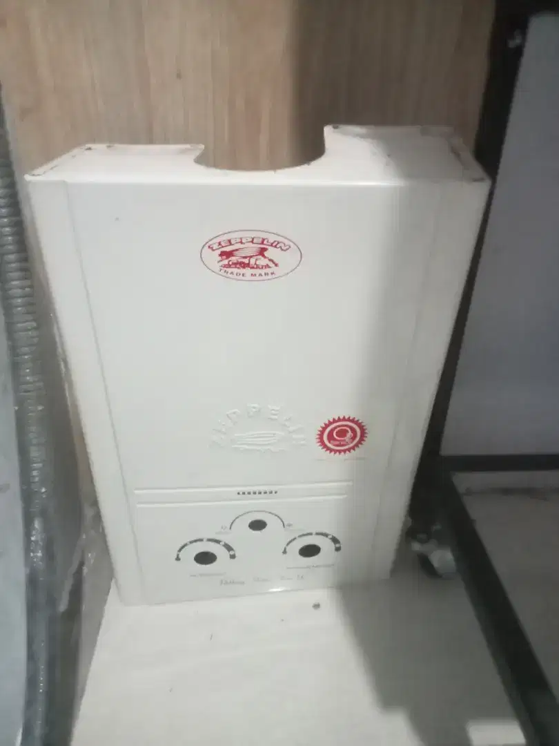 Water heater gas