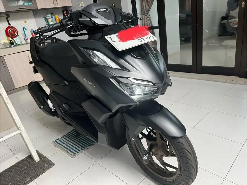 Vario 160 CBS low Km Like new th 2024