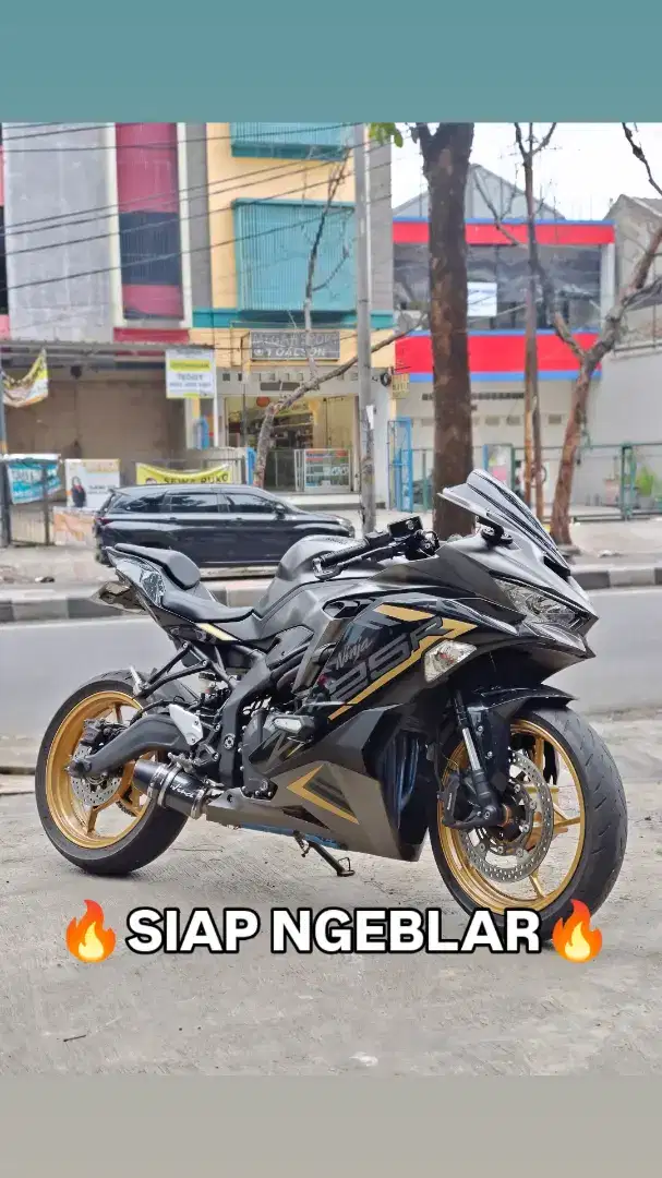 KAWASAKI ZX25R ABS QS TAHUN 2022 LOW KM PAJAK HIDUP SIAP NGEBLAR