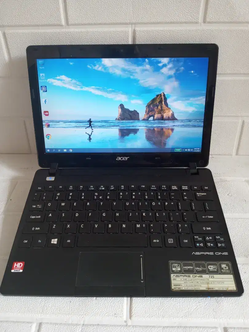 Acer Aspire one 725 DDR 8GB 320GB 12 Baterai 4 Jam