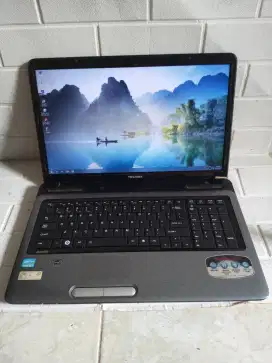 Toshiba L775 17 Core i3 - 2350M DDR Ram 4GB Hdd 500GB Baterai 1 jam