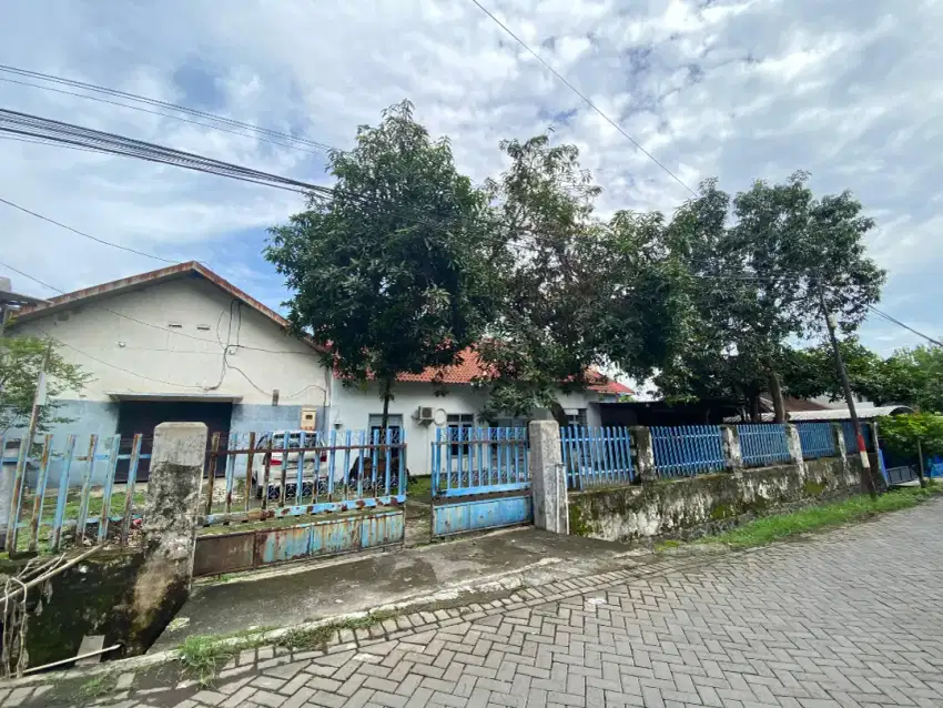 Rumah Pandaan dekat pintu Tol terdapat 1 Gudang cocok untuk bisnis