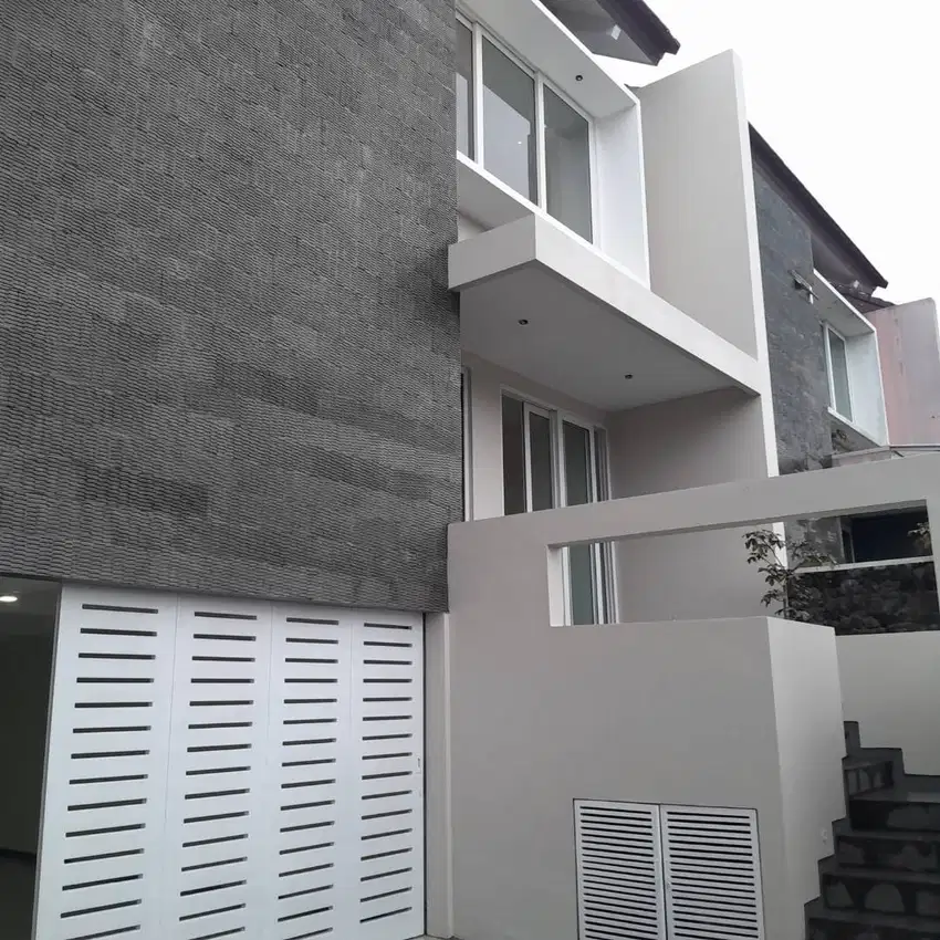 DJUAL di Ungaran Barat Rumah Mewah 3LT Spek Unggulan Dgn 3KT