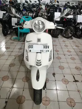 Vespa primavera 150 cc 2023 putih