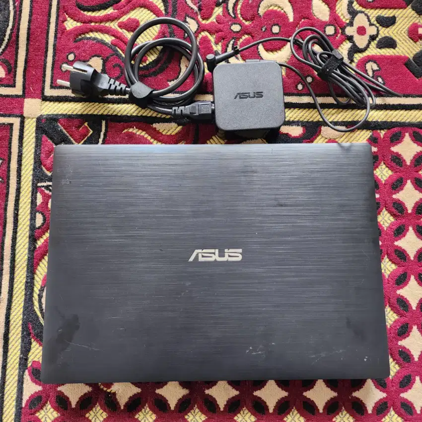 Laptop Asus Pro P2430U, Core i3-6006U SSD 256Gb Ram 4Gb HDD 500Gb