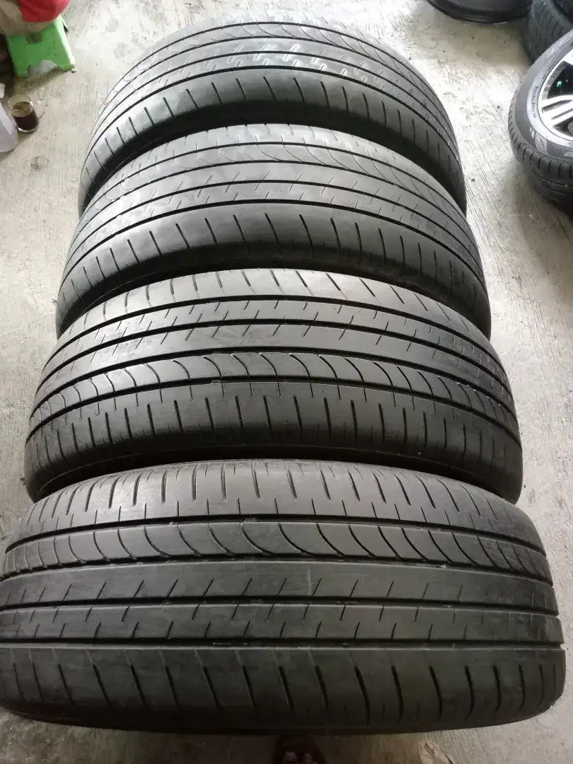 Bridgestone dueler 235 55 R20