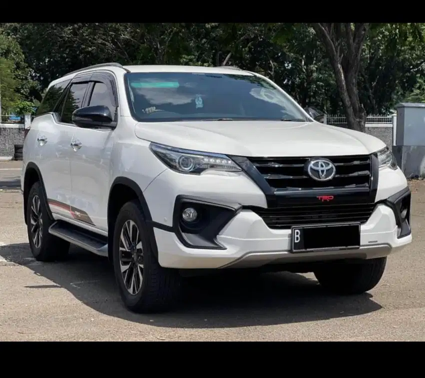 FORTUNER VRZ TRD AT PUTIH 2019‼️