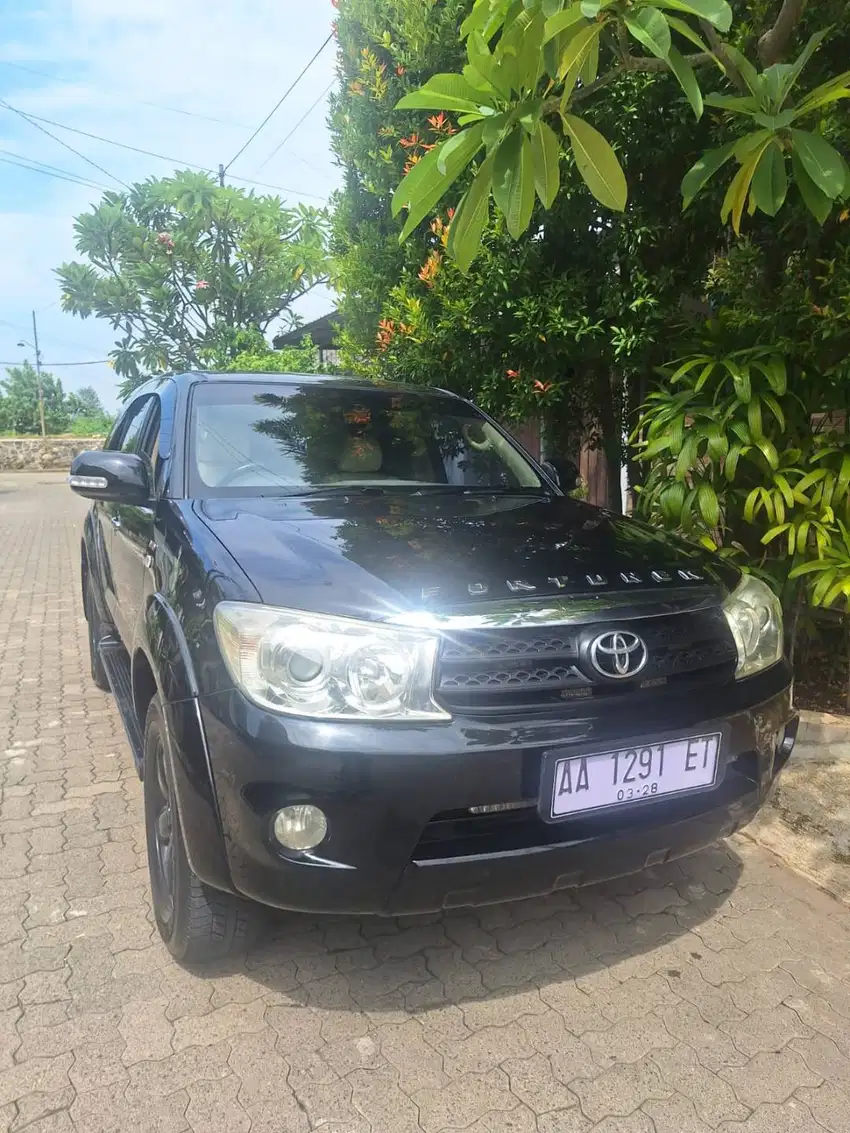 Fortuner G Diesel matik 2010 pol AA, pajak on