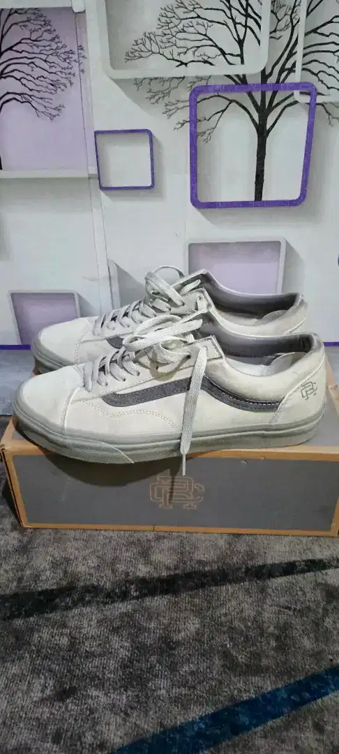 Sepatu vans reigning champ size 42