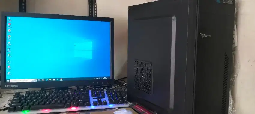 Computer cori7 siap pakai LED 20in
