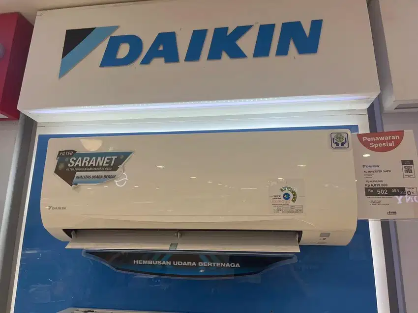 DAIKIN AC INVERTER THAILAND 1/2 PK