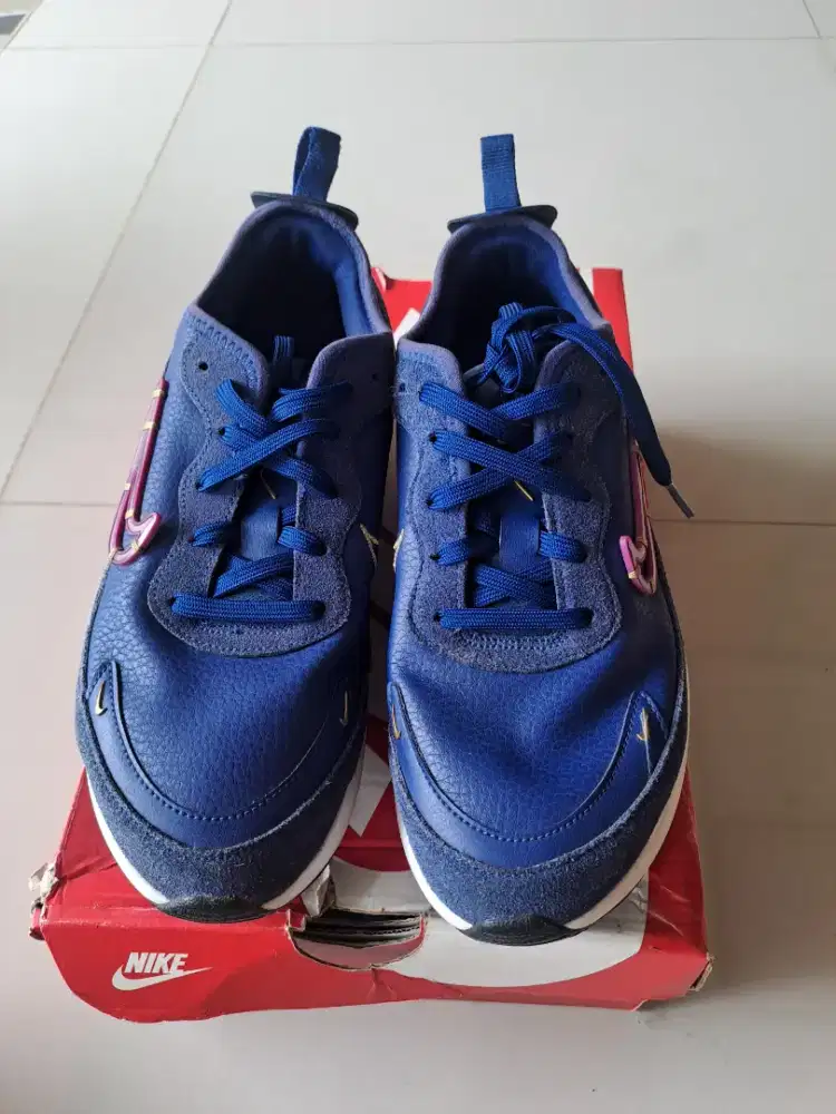 Jual sepatu nike zise 36 harga 500 nego masih bagus